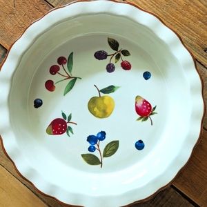 Longaberger Pie Dish Berry Pattern